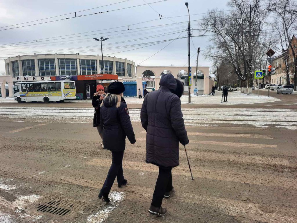 Госавтоинспекторы встретились с представителями общества слепых