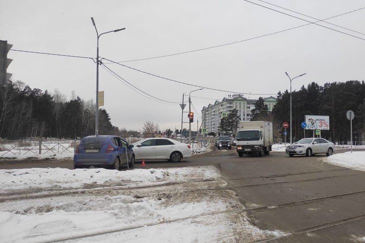 Место ДТП в Ангарске 20 февраля