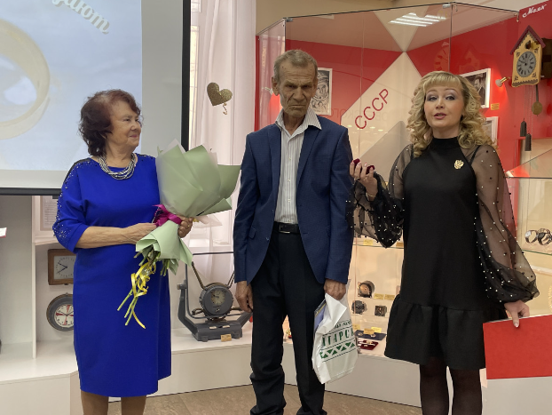 В Ангарске чествовали сразу четыре семейные пары
