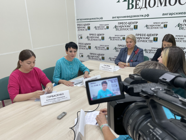 Летнюю занятость детей и подростков обсудили за круглым столом