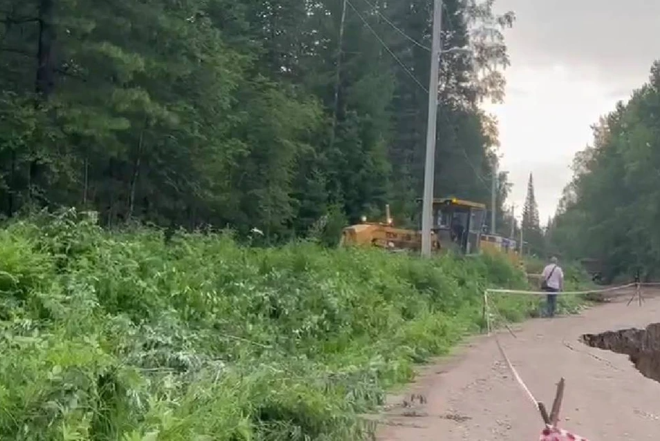 К Теплым озерам обустраивают временную объездную дорогу
