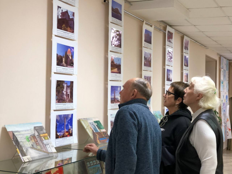 В Ангарске открылась выставка «Города-побратимы»