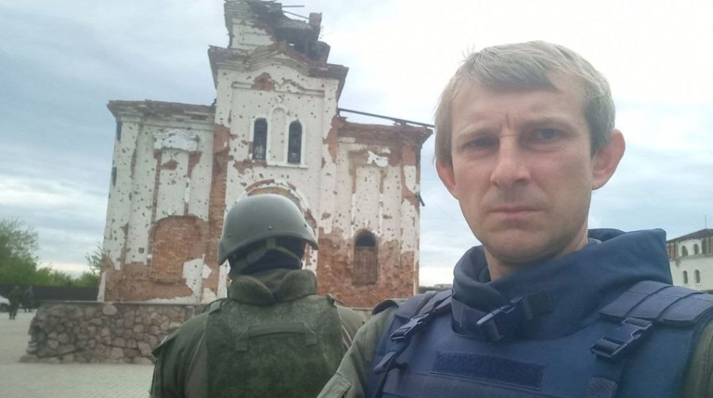 На военкора телеканала "Спас" напали в Листвянке
