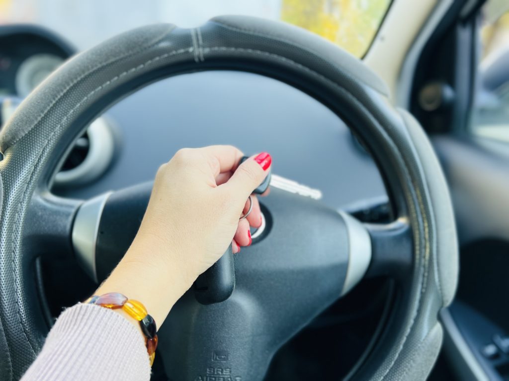 Жительница Магадана продала арендованный в Ангарске автомобиль Жительница Магадана продала арендованный в Ангарске автомобиль