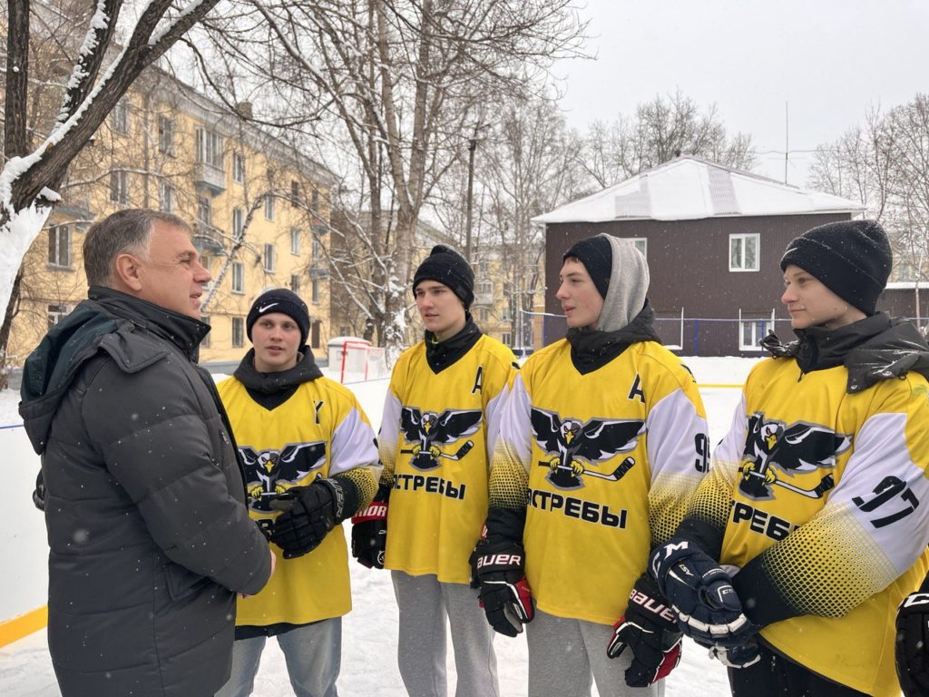 Два новых хоккейных корта открыты в Ангарском округе